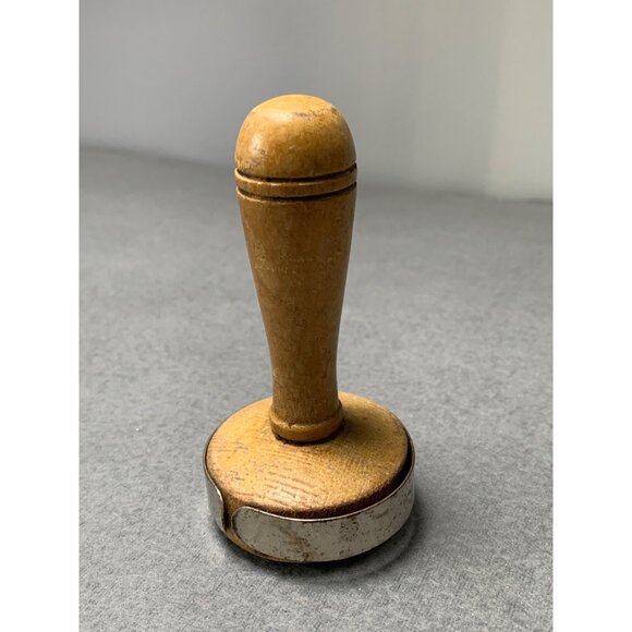 Vintage Queen Sock Darner Wood 4.5 Inches with Metal Band - Picture 1 of 6